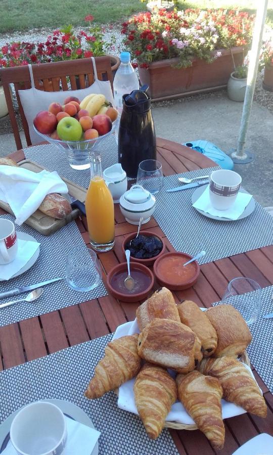 Chez Yvette , C'Est Chouette!! Bed & Breakfast Carcassonne Bagian luar foto