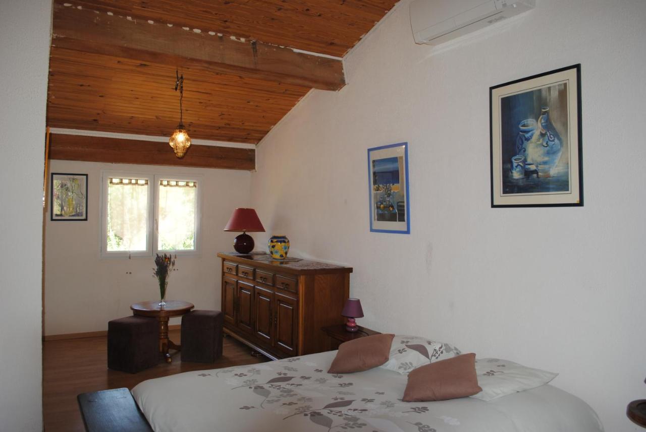 Chez Yvette , C'Est Chouette!! Bed & Breakfast Carcassonne Bagian luar foto
